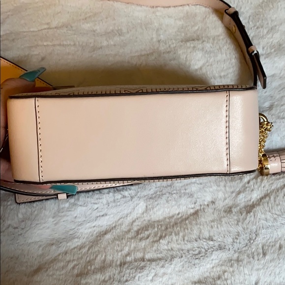 Michael Kors Crossbody - Picture 4 of 8
